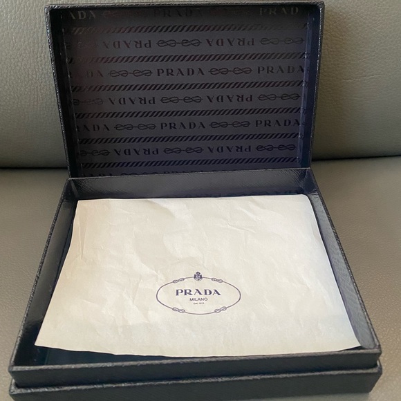 Prada dox wallet - Picture 1 of 3